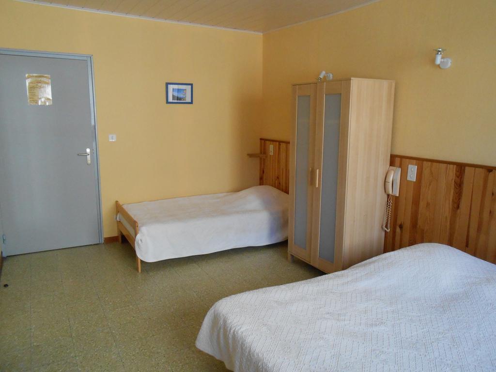 Hotel La Grand Halt La Bastide-Puylaurent Ruang foto